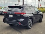 Used 2022 Toyota Highlander XLE image 4
