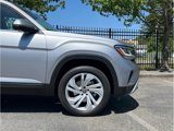 Used 2021 Volkswagen Atlas SE w/ Towing Package image 2