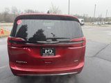 New 2025 Chrysler Pacifica Select image 4