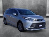 Used 2022 Toyota Sienna XLE image 3