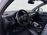 Used 2025 Porsche Macan image 4