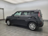 Used 2023 Kia Soul LX image 3