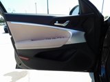 New 2026 Genesis G70 2.5T image 2