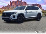 New 2025 Volkswagen Atlas Peak Edition SE image 2