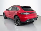 Used 2025 Porsche Macan image 3