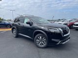 New 2025 Nissan Pathfinder SL image 2
