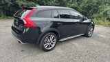 Used 2017 Volvo V60 T5 Cross Country w/ Climate Package image 5