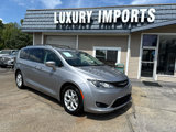 Used 2018 Chrysler Pacifica Touring-L Plus w/ Tire & Wheel Group image 2