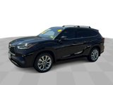 Used 2022 Toyota Highlander Limited image 3