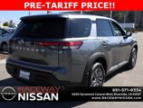 New 2025 Nissan Pathfinder S image 4