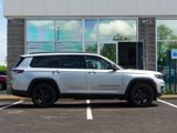 Used 2023 Jeep Grand Cherokee L Laredo image 3