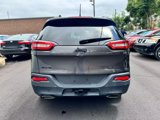 Used 2018 Jeep Cherokee Limited w/ Luxury Group image 5