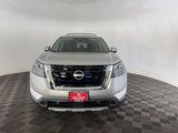 New 2025 Nissan Pathfinder Platinum image 2