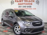 Used 2023 Chrysler Pacifica Limited image 3