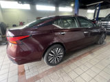 Used 2024 Nissan Altima 2.5 SV image 2