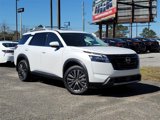 New 2025 Nissan Pathfinder SL w/ SL Premium Package image 2