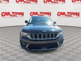 Used 2023 Jeep Grand Cherokee Laredo image 3