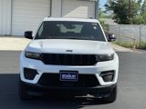 Used 2024 Jeep Grand Cherokee Altitude image 2