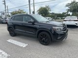 Used 2024 Volkswagen Taos SE image 3