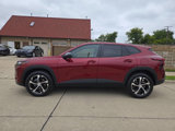 Used 2025 Chevrolet Trax RS w/ Sunroof Package image 4