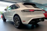 Certified 2025 Porsche Macan image 3