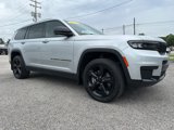 Used 2023 Jeep Grand Cherokee L Laredo image 3
