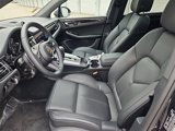 Used 2024 Porsche Macan image 4