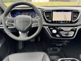 New 2026 Chrysler Pacifica Select image 2
