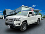 Used 2025 Nissan Frontier SV w/ SV Convenience Package image 2