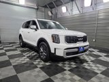 Used 2023 Kia Telluride LX image 4