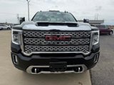 Used 2023 GMC Sierra 3500 Denali image 2