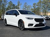 New 2024 Chrysler Pacifica Limited w/ S Appearance Package image 2