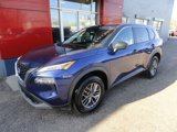 Used 2022 Nissan Rogue S image 2