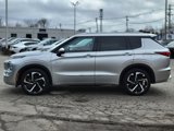 Used 2023 Mitsubishi Outlander SEL image 2