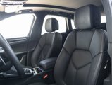 Used 2024 Porsche Macan image 5