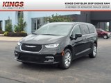 New 2025 Chrysler Pacifica Select image 2