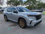 Used 2025 Honda Pilot TrailSport image 2