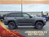 New 2025 Jeep Grand Cherokee Summit image 2