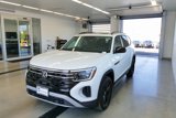 New 2025 Volkswagen Atlas Peak Edition SE image 3
