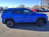 New 2025 Chevrolet Equinox ACTIV w/ Convenience Package III image 2