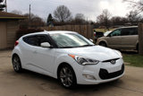 Used 2017 Hyundai Veloster image 2