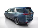 Used 2022 Kia Carnival EX image 3