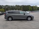 New 2025 Chrysler Pacifica Select image 4