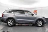 Used 2023 Kia Sorento LX image 4