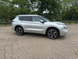 New 2025 Mitsubishi Outlander SEL image 3