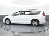 Used 2022 Chrysler Pacifica Touring-L image 3