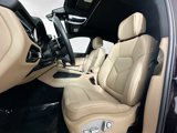 Used 2024 Porsche Macan image 5