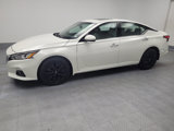 Used 2020 Nissan Altima 2.5 SV image 2