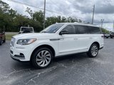 Used 2022 Lincoln Navigator Reserve image 2