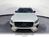 Used 2022 Volvo XC60 T8 R-Design image 2